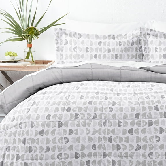 Home Collection Premium Down Alternative Moonlight Stars Reversible Comforter Set