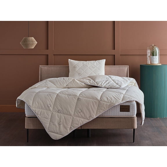 White Festival Cotton Quilt - Queen Size
