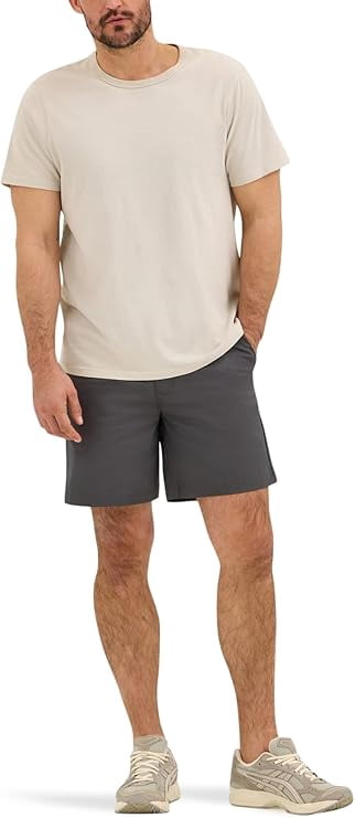 Lee Men's Extreme Motion Flat Front 7" Short (29-42)