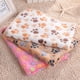thumbnail image 2 of Cojín cálido con estampado de pata de dibujos animados para cachorro, manta suave de forro polar, alfombrilla para cama, 2 of 8