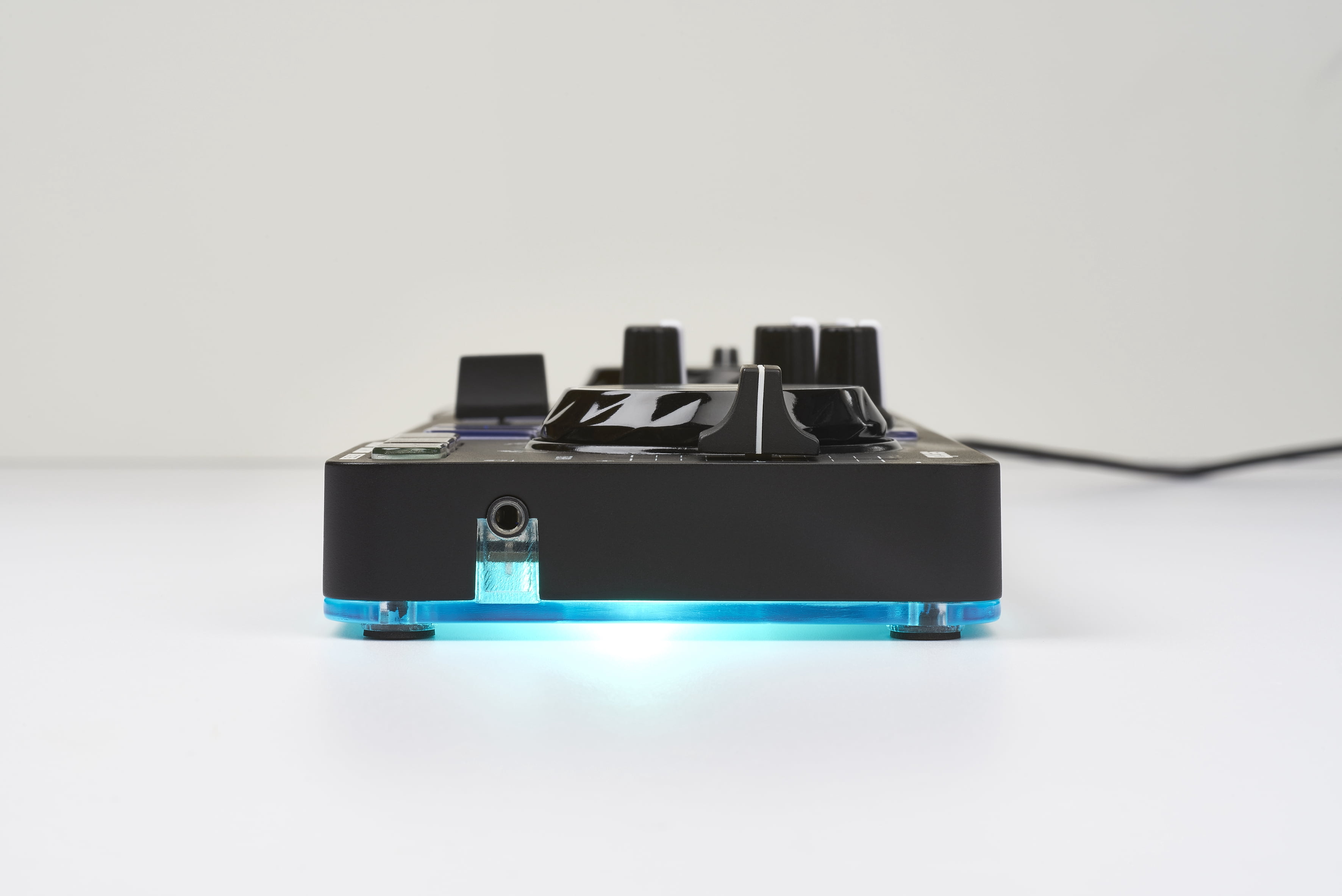 Hercules DJControl Starlight Portable USB DJ Controller 2 tracks