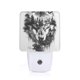 thumbnail image 1 of Balery Majestic Wolf Landscape Luz Nocturna LED con Sensor Automático, Enchufe con Sensor Crepuscular, Luz Suave de 0.5W para Dormitorio, Pasillo, Baño-UK, 1 of 7