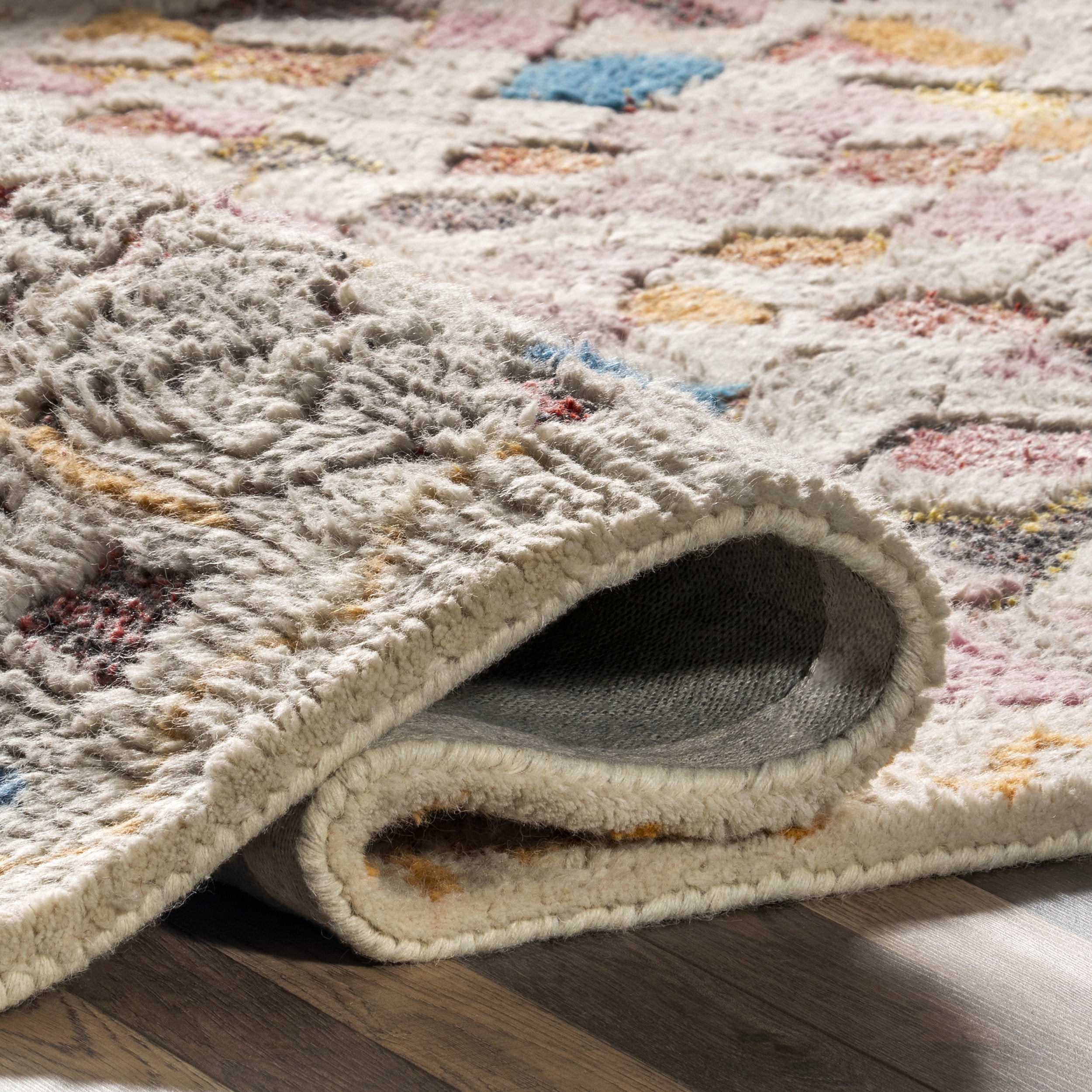 nuLOOM Hand Tufted Moroccan Helaine Shaggy Area Rug, 2' 6" x 8', Multi