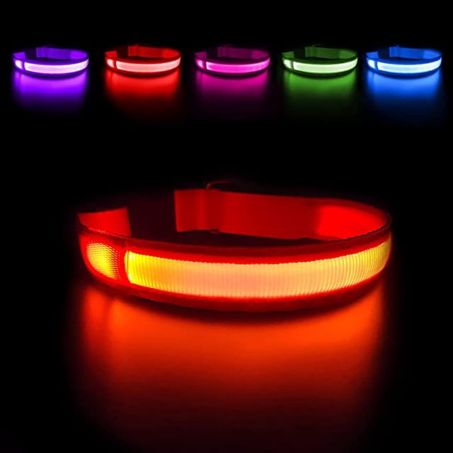 Collar para perros recargable e impermeable con luz LED intermitente y correa ajustable para perros pequeños, medianos y grandes (naranja, L).