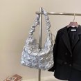 thumbnail image 4 of Bolsos de hombro para mujer Bolsos de mano con nubes plisadas de burbujas Bolsos de mensajero de gran capacidad FLhrweasw  Nuevo, 4 of 9