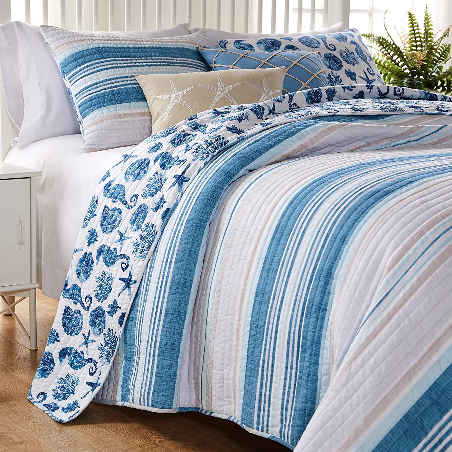 Greenland Home Pebble Beach Oversized and Reversible Quilt Set