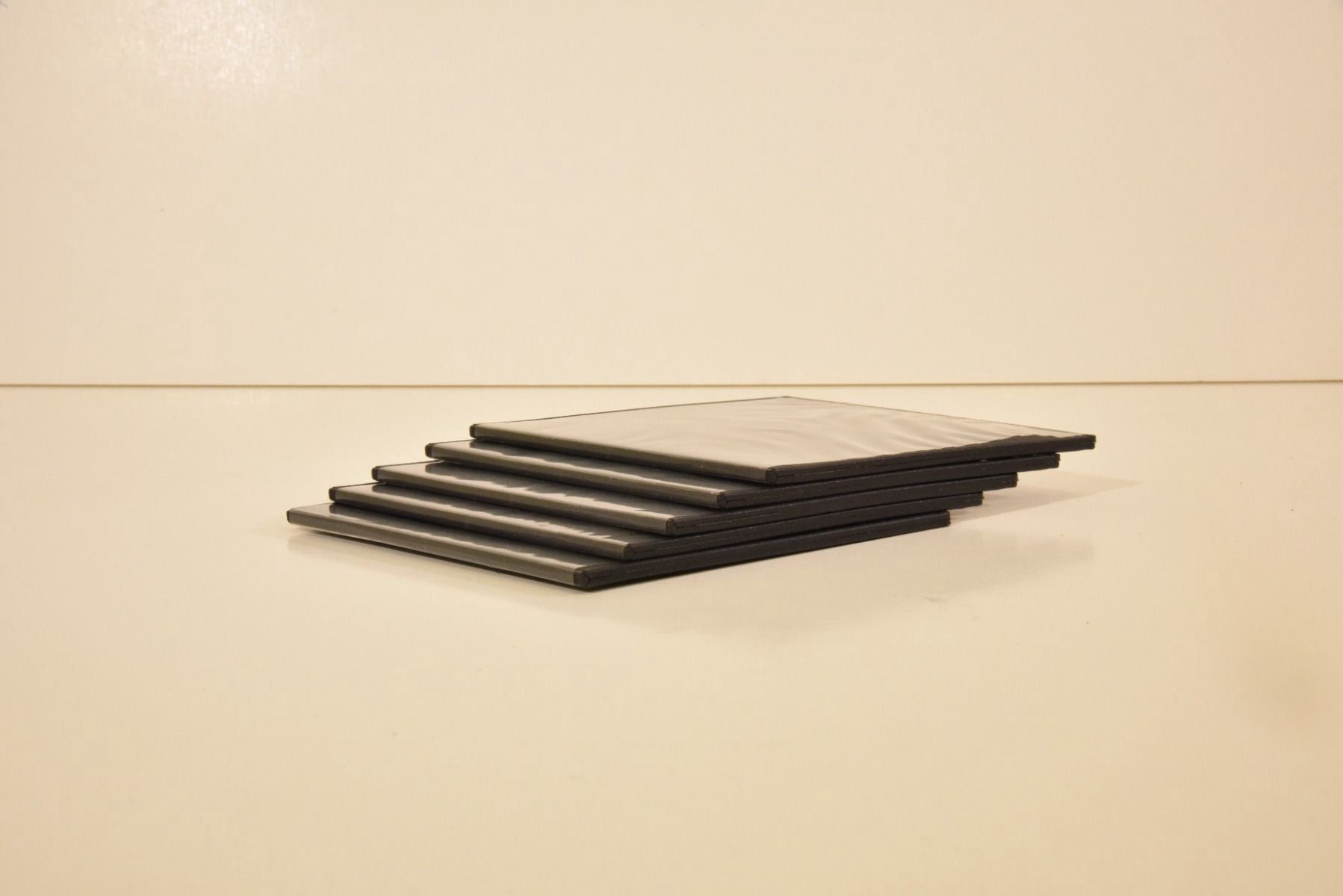 Kingdom Black External Inexpensive Plastic CD/DVD Cases- 4mm Thick - Pack of 200