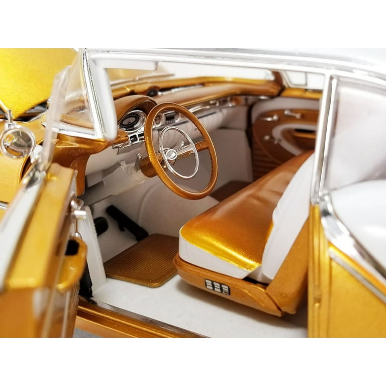 Acme A1808006 1957 Oldsmobile Super 88 Metallic Southern Kings
