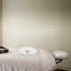 thumbnail image 4 of WEUVEB Almohada De Masaje Facial De Para Spa Y Salones Con Ergonómico Y, 4 of 8