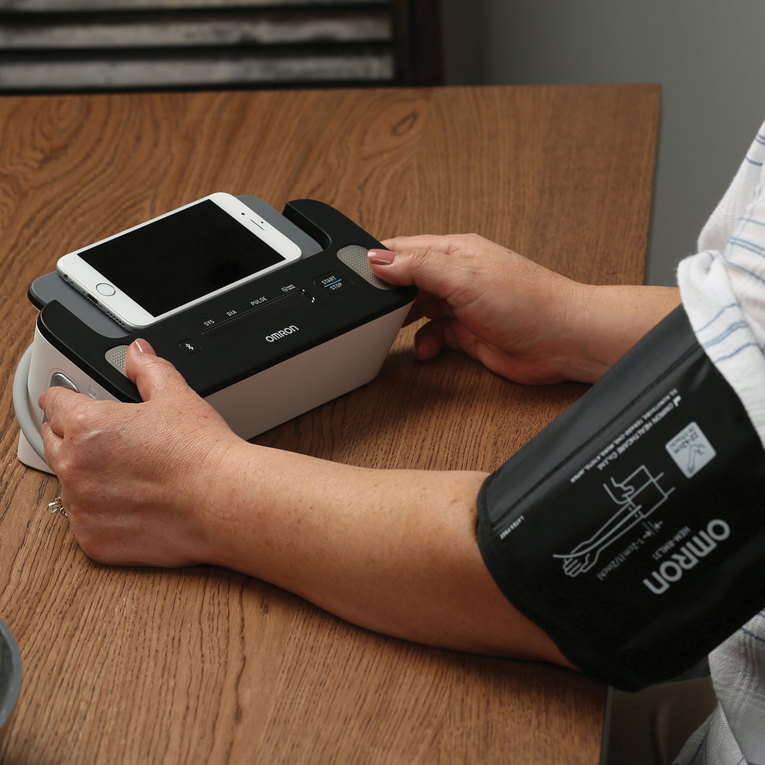 Omron Complete Wireless Upper Arm Blood Pressure Monitor and Single-Lead EKG Monitor