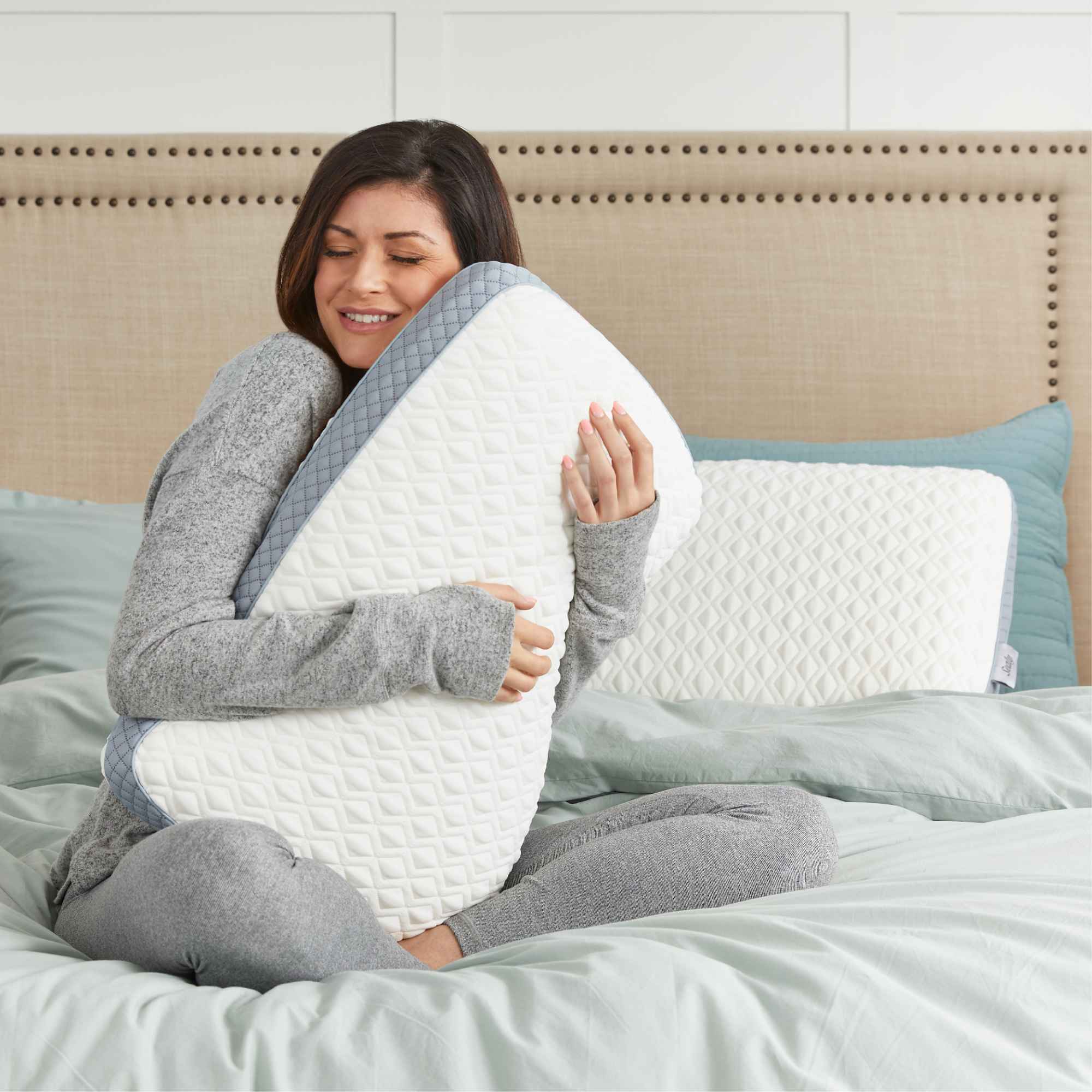 Sealy Essentials Memory Foam Bed Pillow, Standard photo 7