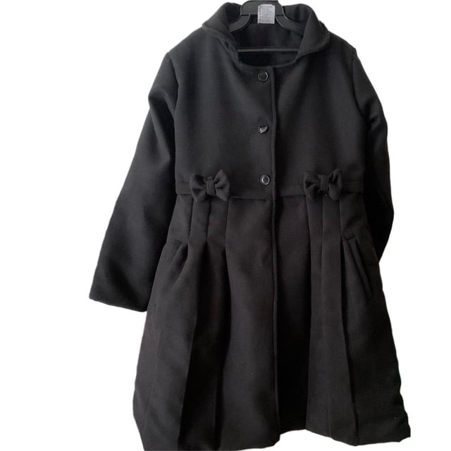abrigo de niña, Maga boutique,talla8, color negro, una pieza, con boina, forro completo, detalle de moños,