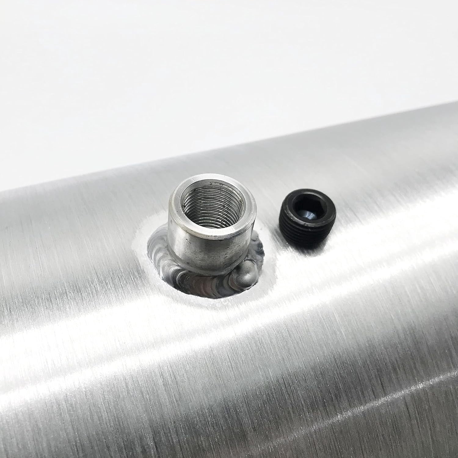 JSD AUTO PARTS Aluminum Fuel Tank 5 Gallon gals 8x24" 3/8" NPT Outlet Center Fill Gas Tank