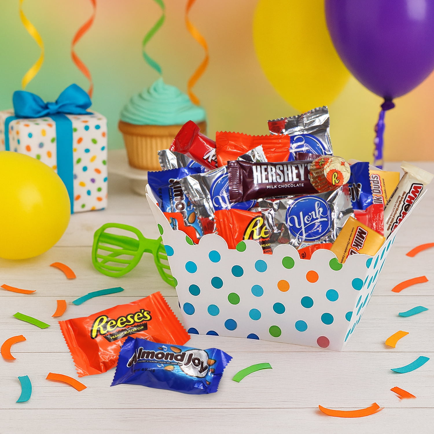 Hershey Bulk Chocolate Candy, 5 lb, Individually Wrapped Assorted Chocolates and Candies with Milk and Nuts