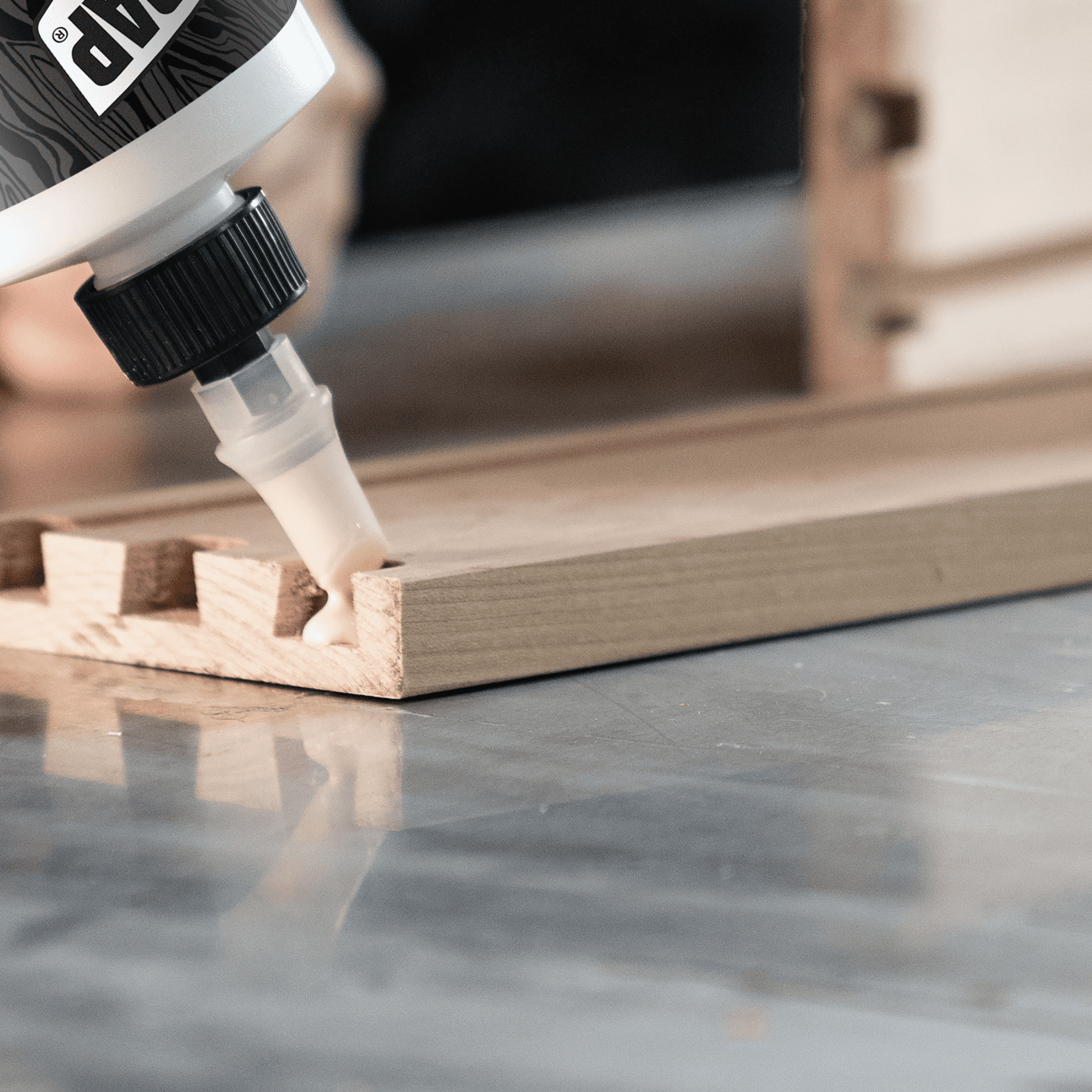 1 gal Dap 00483 Tan Weldwood Professional Wood Glue