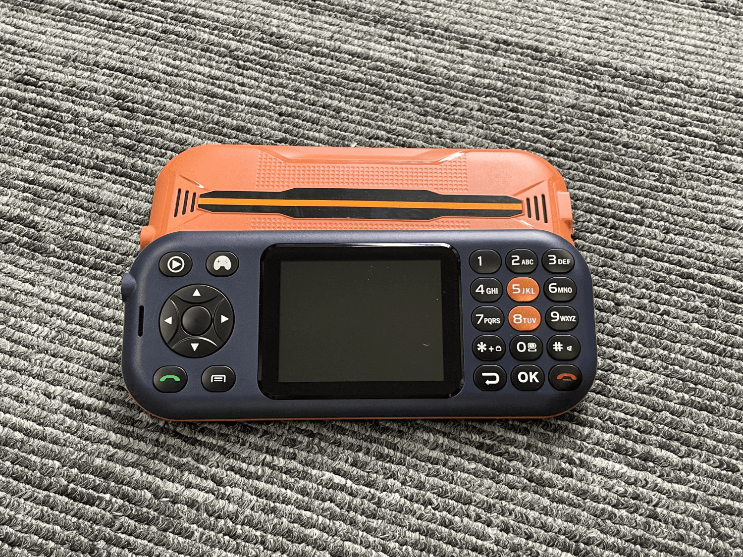 Game Phone Built-in 201 Classic Games 2.8 inch 2G GSM Dual SIM Button Mobile Phone Classic Handheld Game Player for Travel/Backup (Orange)