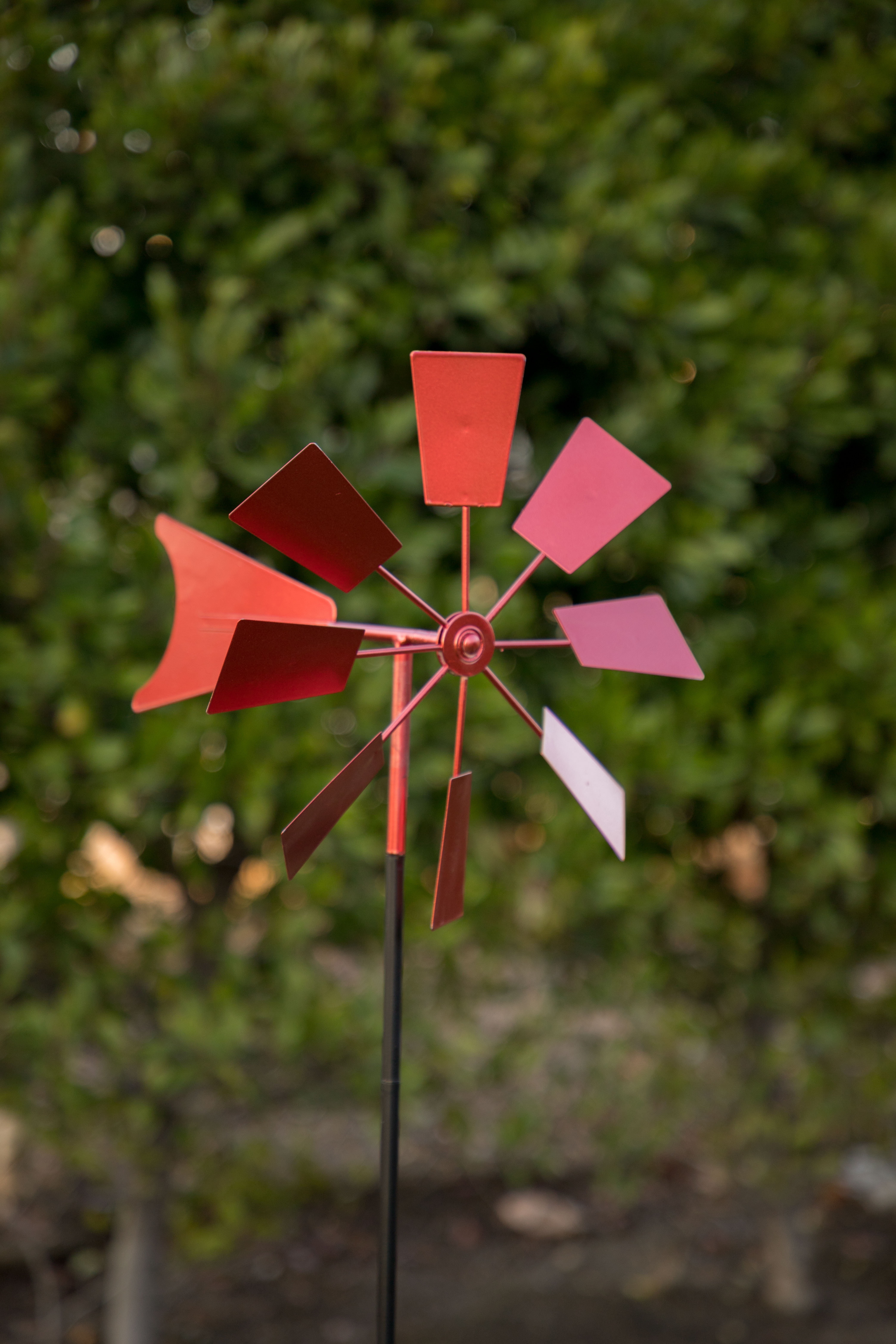 Alpine Metal Windmill Garden Stake, 52 Inch Tall, Red, KIY102RD