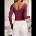 thumbnail image 4 of Camisetas de Larga con Cuello en V para Mujer, Top Corto con Doble Forro y Copas con Costura para Salir. Rojo Oscuro S, 4 of 9