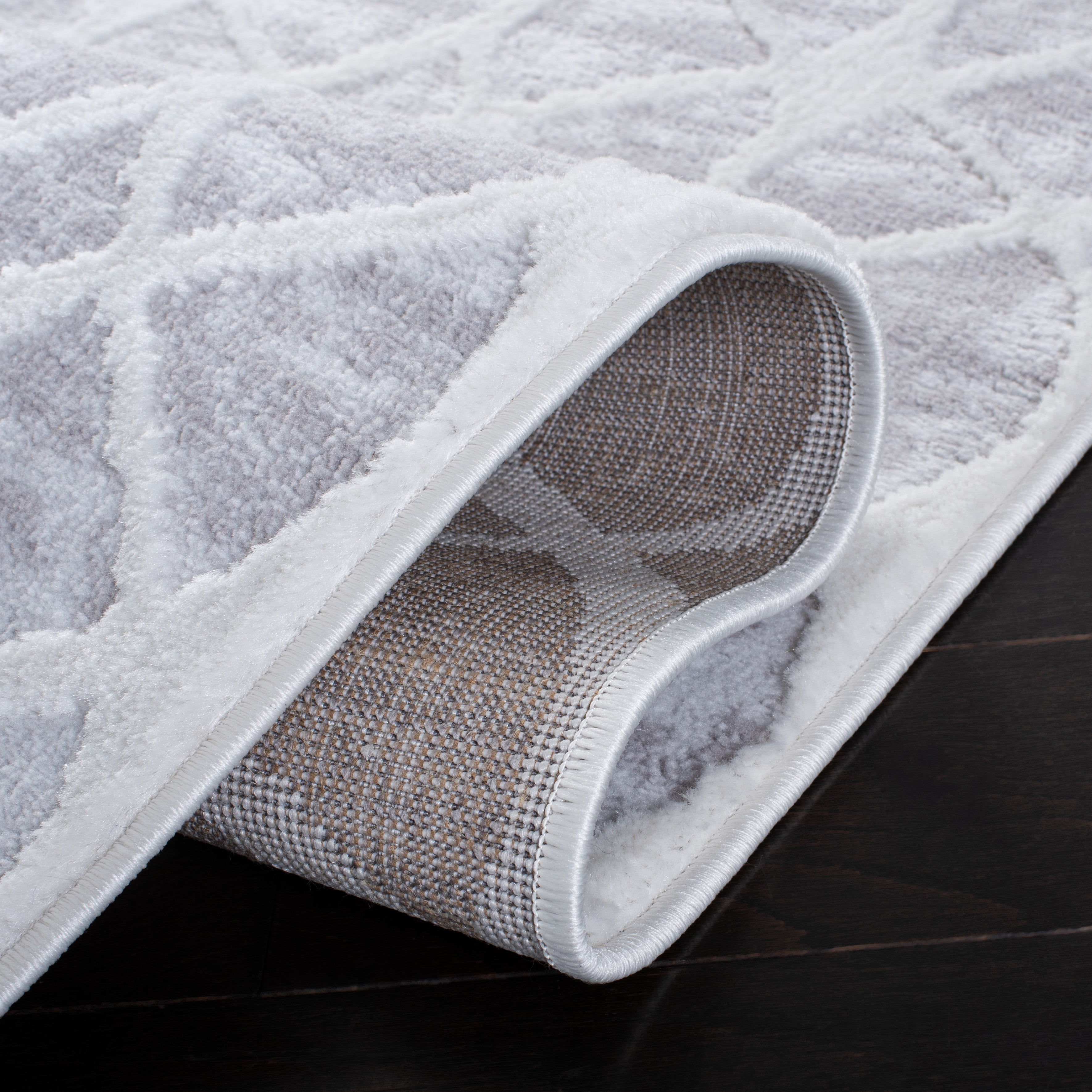 SAFAVIEH Amelia Floella Geometric Area Rug, Gray/Ivory, 6'7" x 6'7" Square