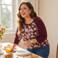 thumbnail image 2 of Blusa de Talla Grande para Mujeres Agnes Orinda con Cuello Redondo Floral de Color de Contraste y Mangas Raglán de 3/4, Tops Campesinos Casual 1X Burdeos, 2 of 8