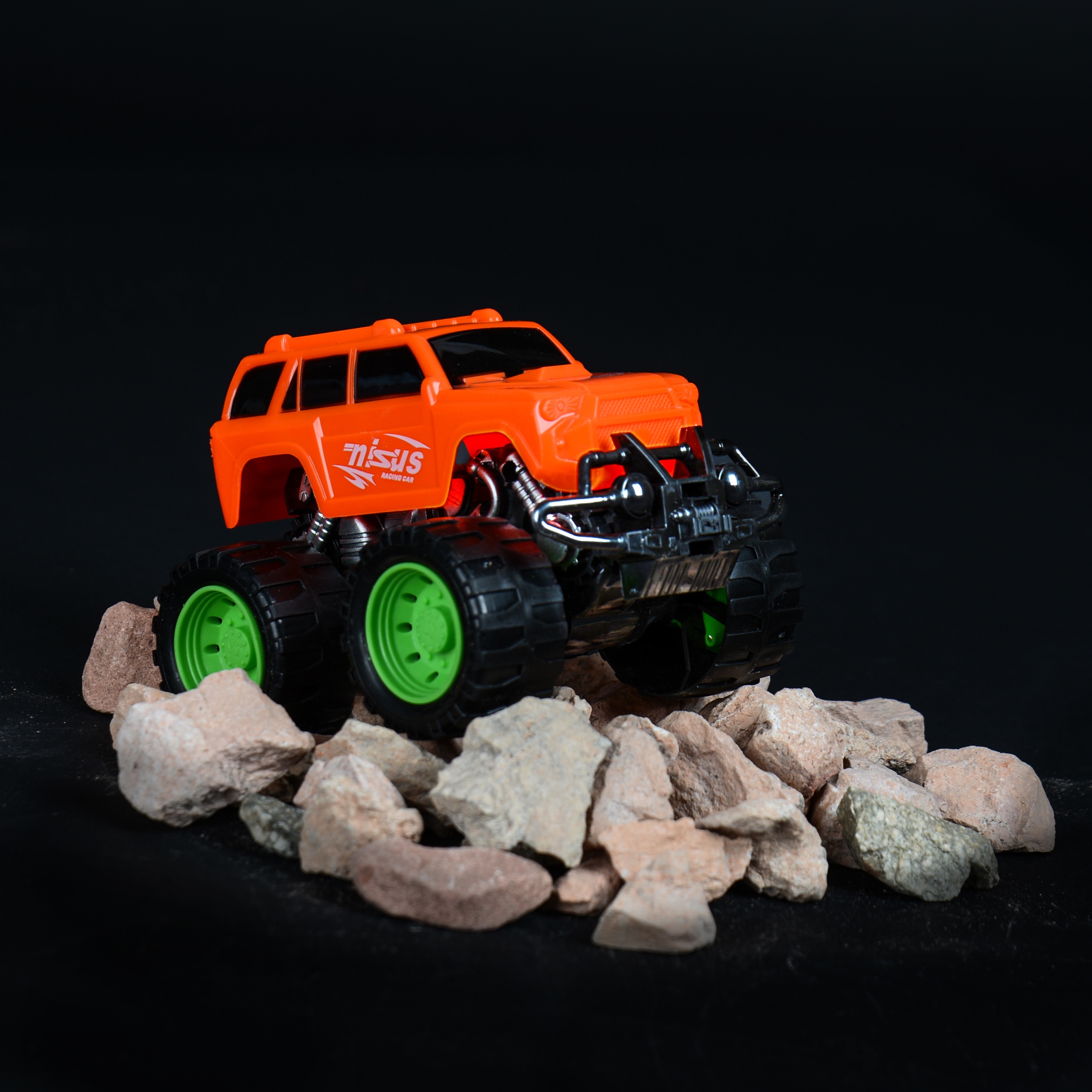 Set of 2 Friction Monster Trucks with Ramp – Travel-Size Off-Road Toy Trucks for Kids