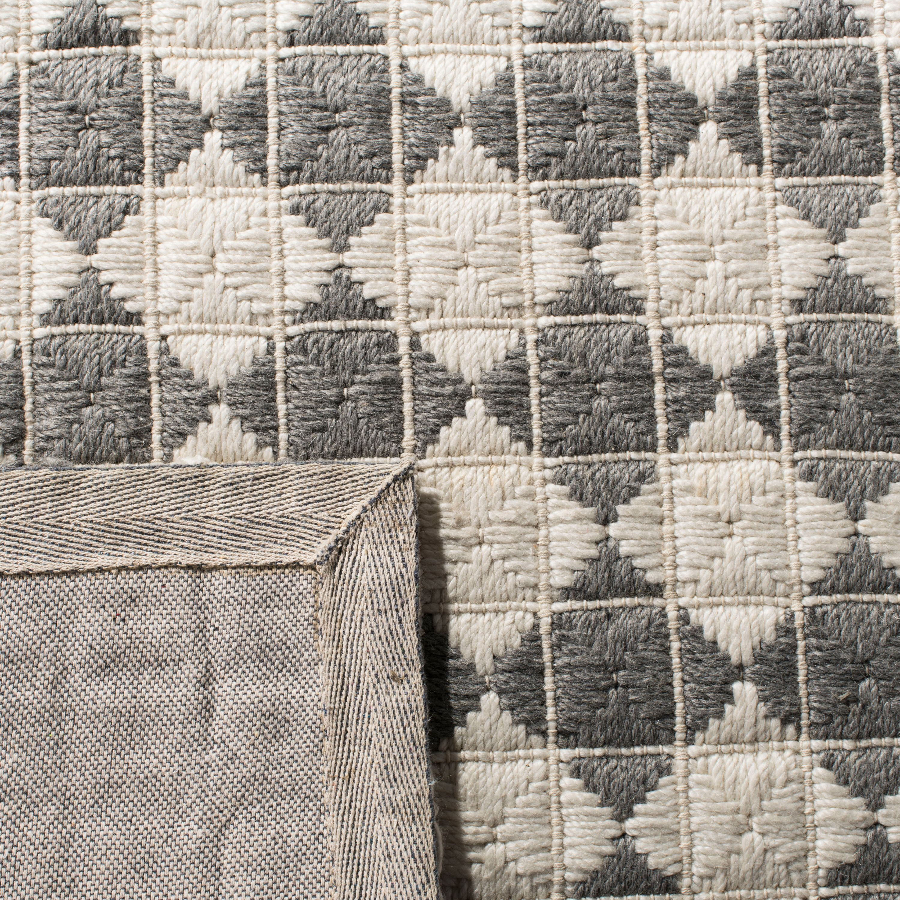 SAFAVIEH Natura Quincy Braided Geometric Area Rug, Grey/Ivory, 8' x 10'