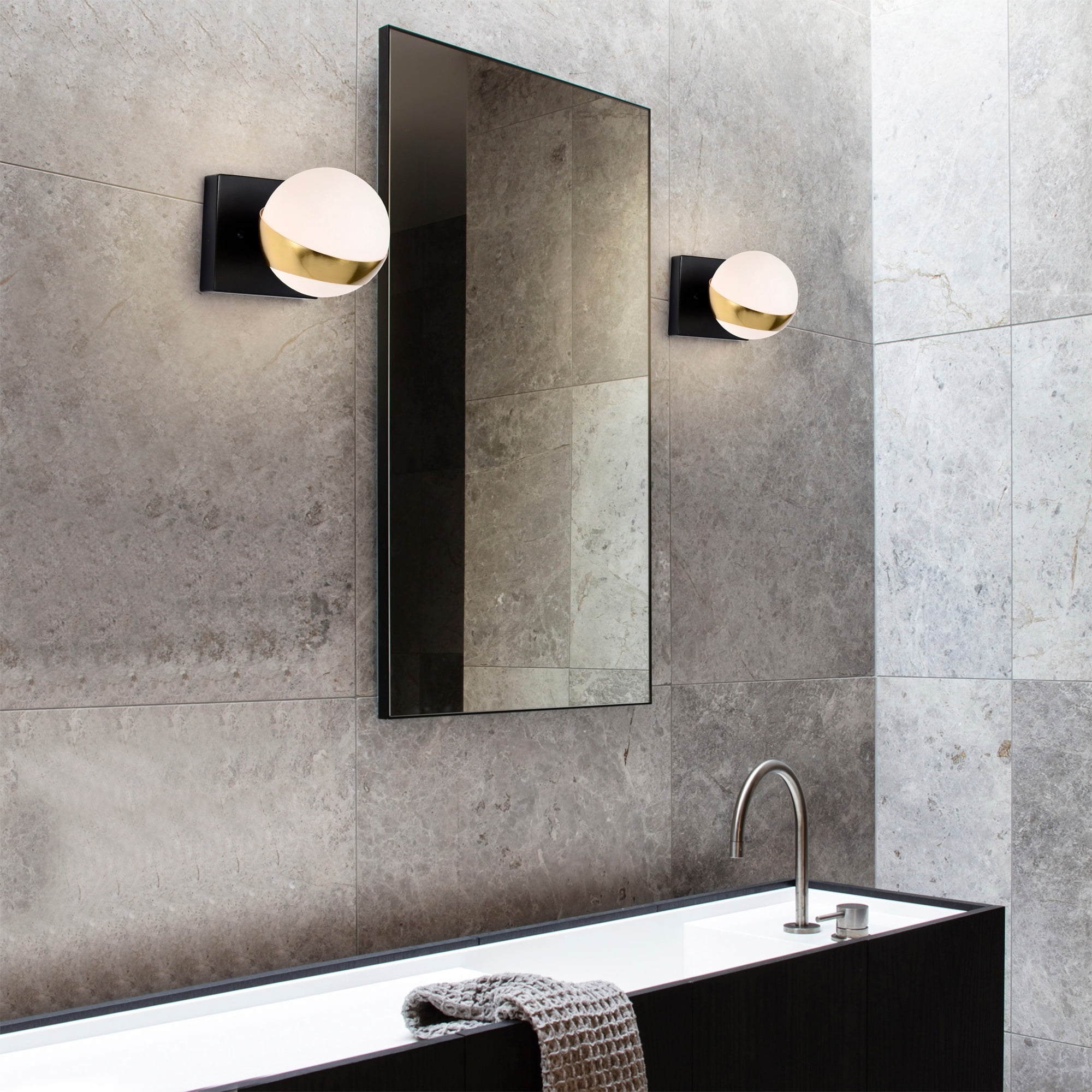 Lona 5 in. 1-Light Indoor Matte Black and Matte Gold Finish Wall Sconce with Light Kit