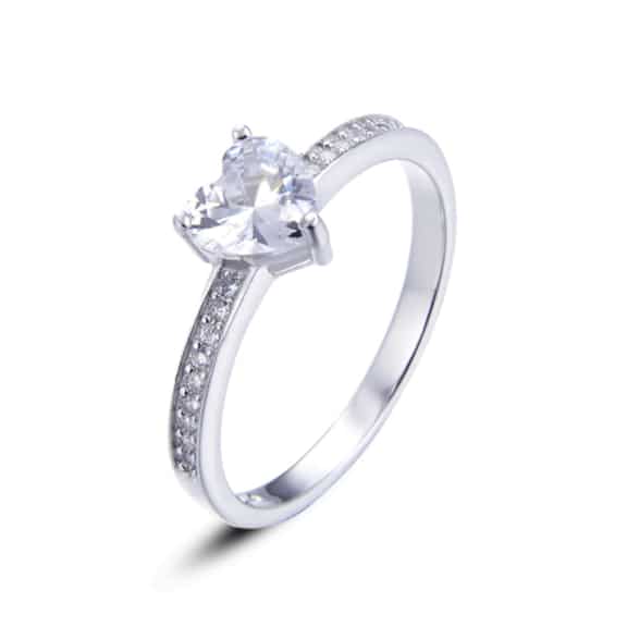 Jeanewpole1 Womens Love diamond ring silver plated material size 10