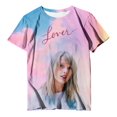 thumbnail image 1 of TayIor Sw1ft Chemises, Tyler Sw1ft Merch, Tyler Sw1ft, Mode Décontractée Imprimée Col Rond Manches Courtes Blouse Femmes Graphique Amateur de Musique Chemises TKFASHION Violet m, 1 of 3