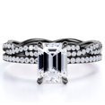 thumbnail image 1 of JeenMata Juego de Novia de Cuatro Puntas con Corte Esmeralda de 1,5 Quilates y Diseño Infinito Retorcido en Baño de Oro Negro de 18 K sobre Plata, 1 of 6