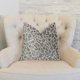 thumbnail image 2 of Almohada de lujo Plutus Lafayette Doble cara 20 x 36 King Verde Claro Beige, 2 of 2