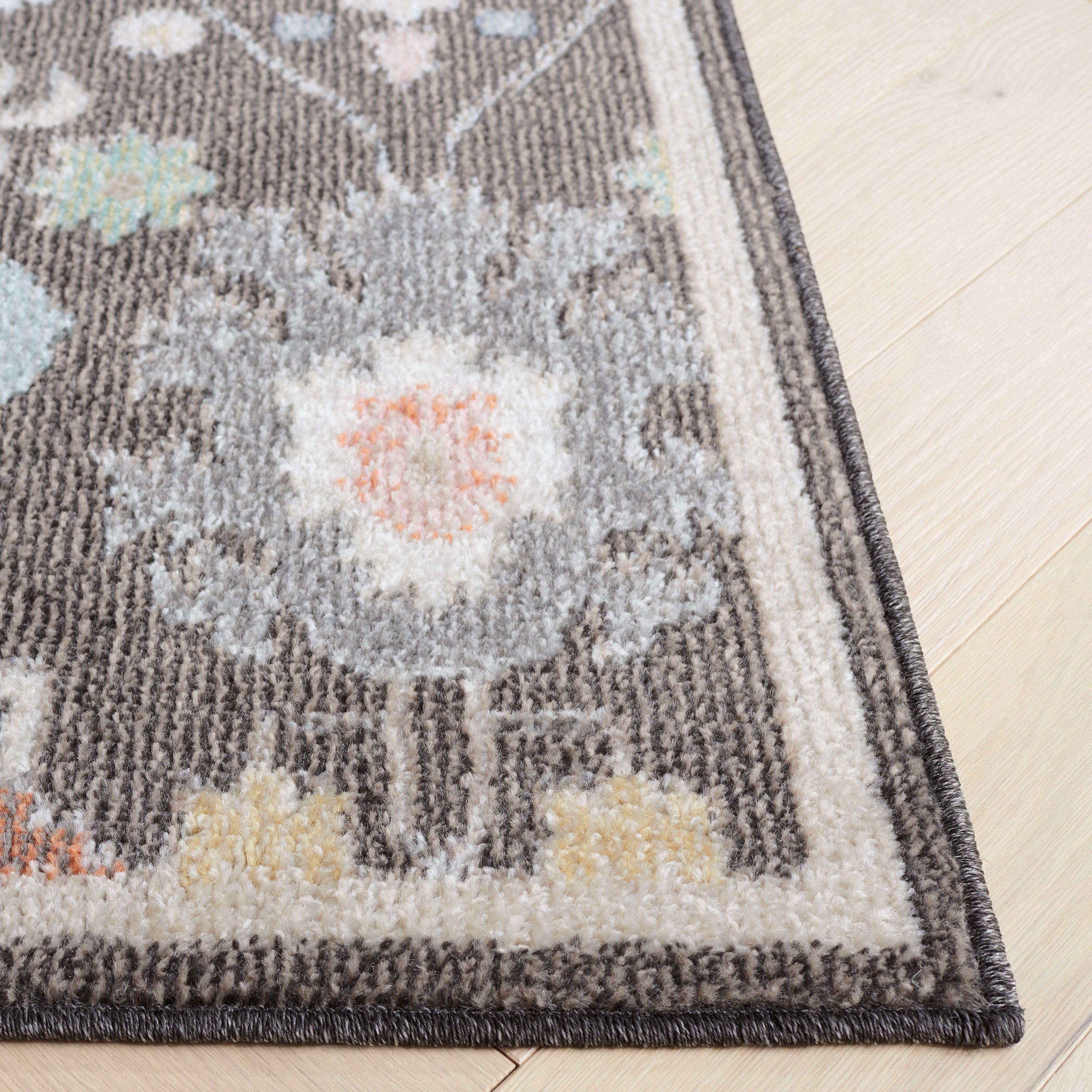 SAFAVIEH Phoenix Joseph Floral Area Rug, Dark Gray/Ivory Blue, 4'5" x 6'5"