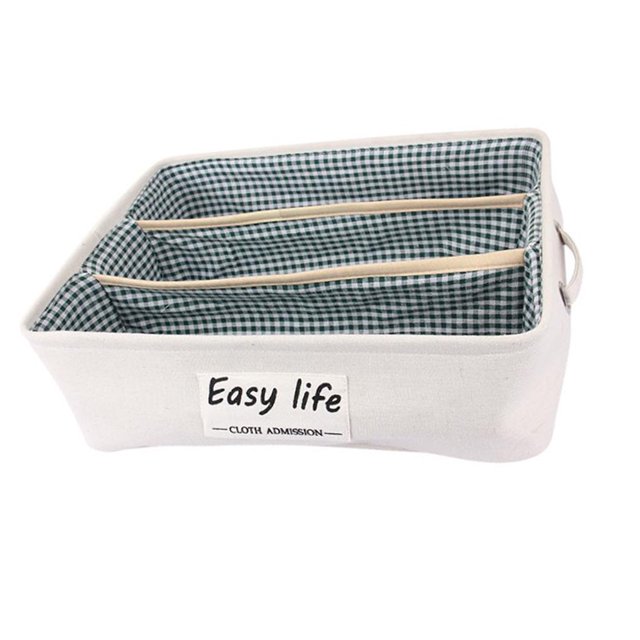 3 rejillas caja de almacenamiento de ropa interior contenedor organizador de tela cubo cesta verde Vista 3/4 frontal de organizador rectangular de tela verde con tres compartimentos internos, forro a cuadros verde y blanco, etiqueta frontal "Easy life", asa lateral y medidas aprox. 40x30x12 cm; apto para guardar ropa interior, calcetines y calzones.