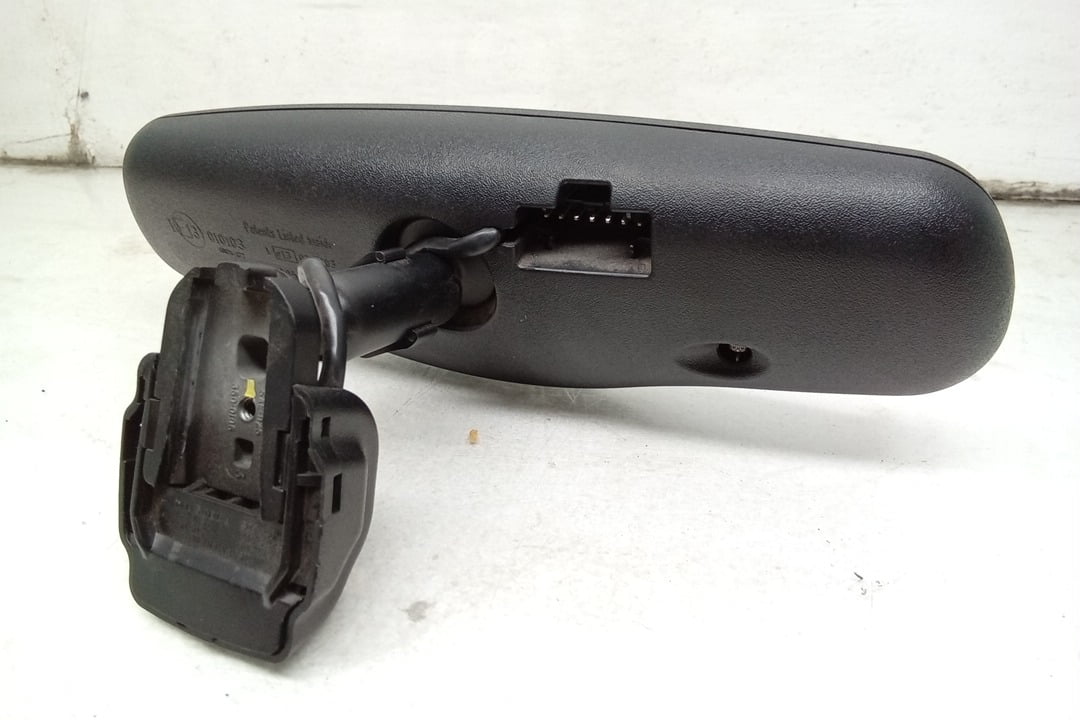 Pre-Owned 05 2005 Toyota Highlander Interior Rear View Mirror w/ Auto Dimming OEM - Verify Specific Vehicle Fitment In Description - (Good)