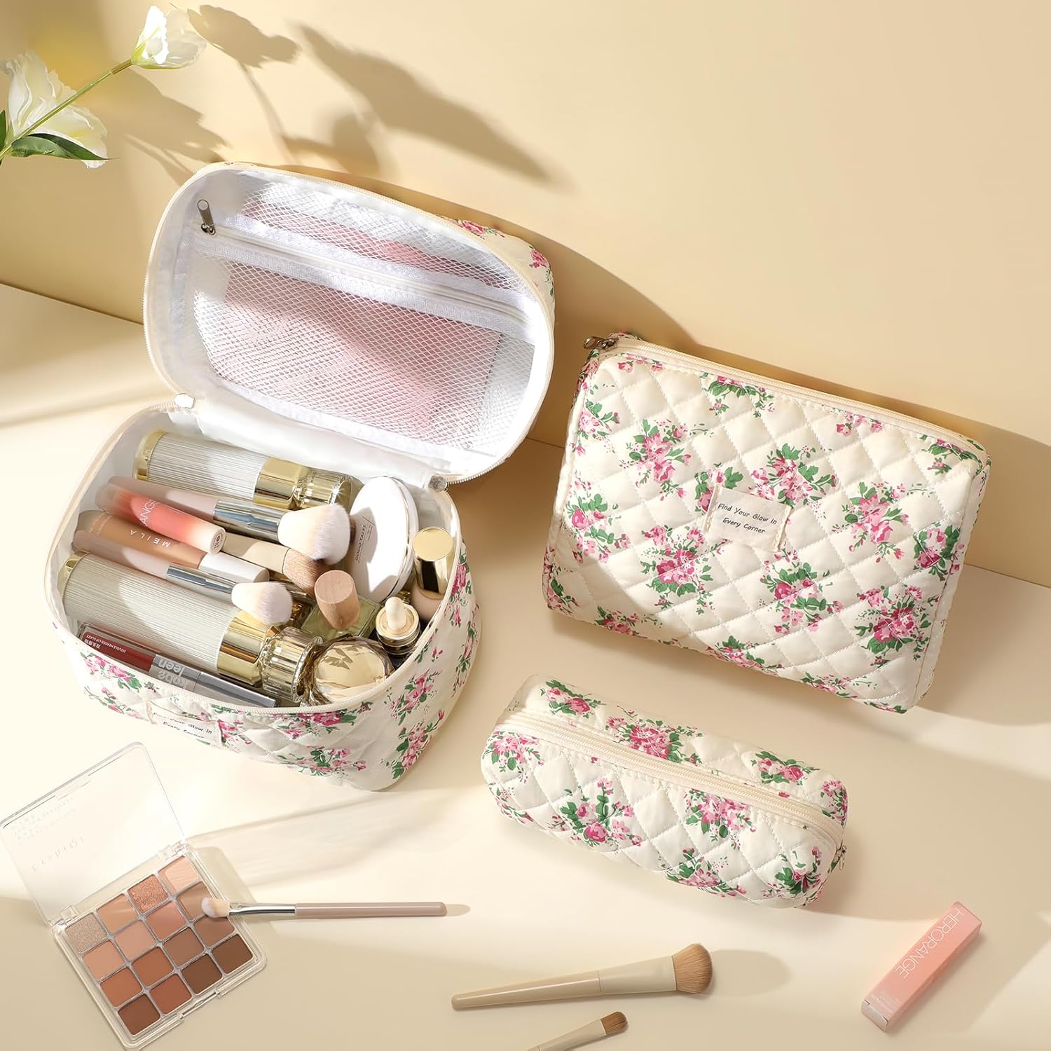 Delamu 3-Piece Quilted Floral Makeup Bag Set photo 2