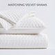 thumbnail image 5 of Juego de colcha EVERGRACE Luxury Velvet King Size 3 piezas, color blanco, 5 of 9