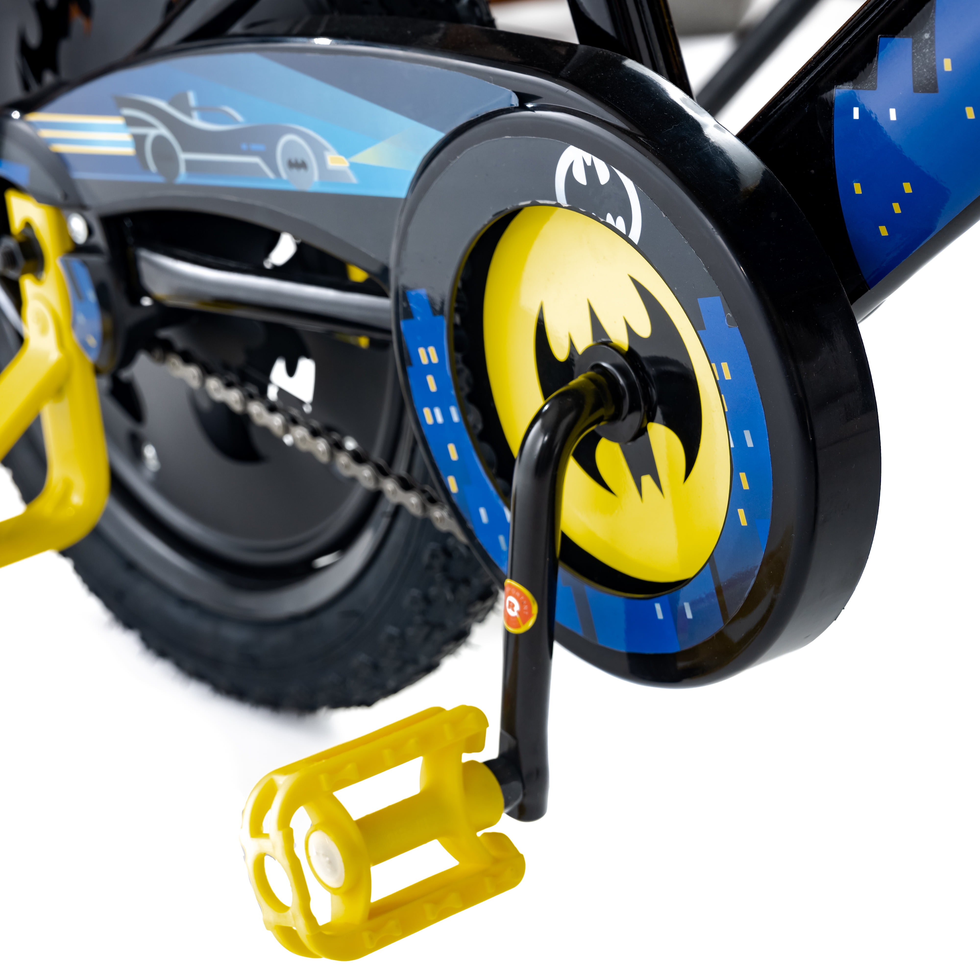 Batman Brandclub 16 inch Batman Kid s Bike includes Mask with Glowing Eyes for kids ages 4 to 7 years old
