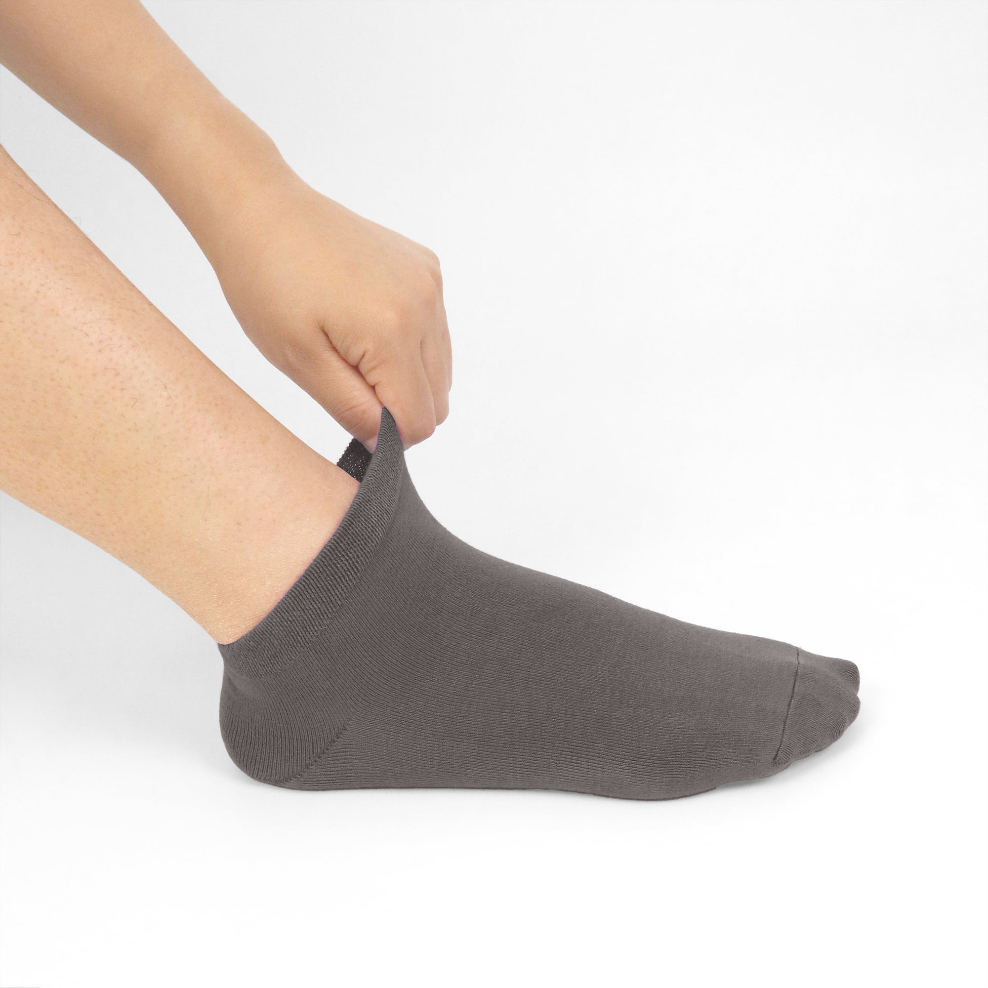 GENTLEAGU Bamboo Viscose Thin Ankle Socks for Women – Soft, Breathable, Anti-Odor – 50 Pairs, Bulk Pack
