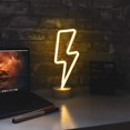 thumbnail image 4 of Isaac Jacobs Lámpara de mesa con forma de rayo amarillo neón LED de 11,75 x 4,35, luz nocturna con base blanca para dormitorio, decoración y fiesta; Funciona con pilas (pilas no incluidas) (rayo amari, 4 of 5