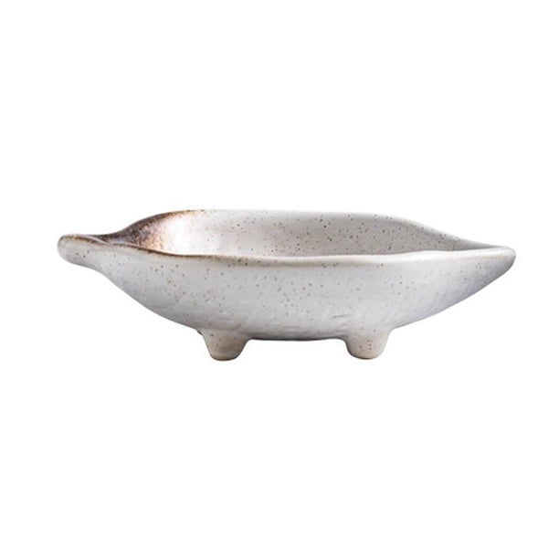 Los platos de cerámica for condimentos se pueden utilizar for guardar pequeños aperitivos, frutos secos y diversas salsas.