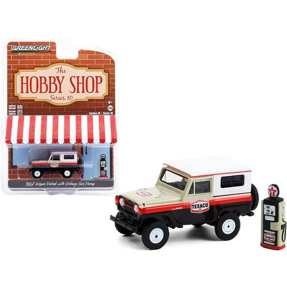 1967 Nissan Patrol with Vintage Gas Pump Texaco, Cream/Ivory /Black/White - Greenlight 97100A/48 - 1/64 scale Diecast Model Toy Car