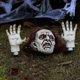 thumbnail image 1 of Estacas de esqueleto brillantes para decoración de Halloween, cabeza de mano de calavera de Zombie aterrador para jardín al aire libre, césped, patio, decoración de Casa Encantada, 1 of 4