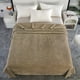 thumbnail image 2 of Manta de forro polar de color liso de 70 x 100 cm, suave y transpirable, ideal para sofá, cama y oficina. Cálida y ligera, ideal para todas las estaciones, lavable a máquina y decorativa., 2 of 6