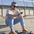 thumbnail image 3 of Funda Spigen Lock Fit para Galaxy Buds, diseño Secure Lock, color caqui, 3 of 7