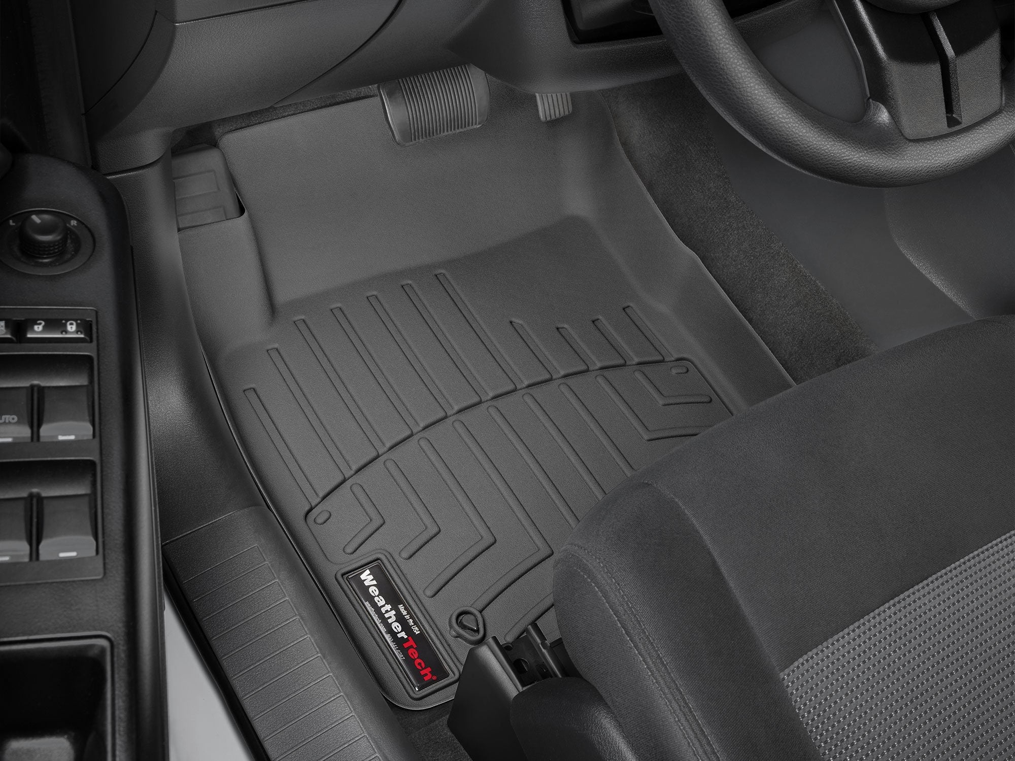 WeatherTech Custom Fit FloorLiners compatible with Jeep Patriot, Compass - 1st Row (Driver & Passenger), Black