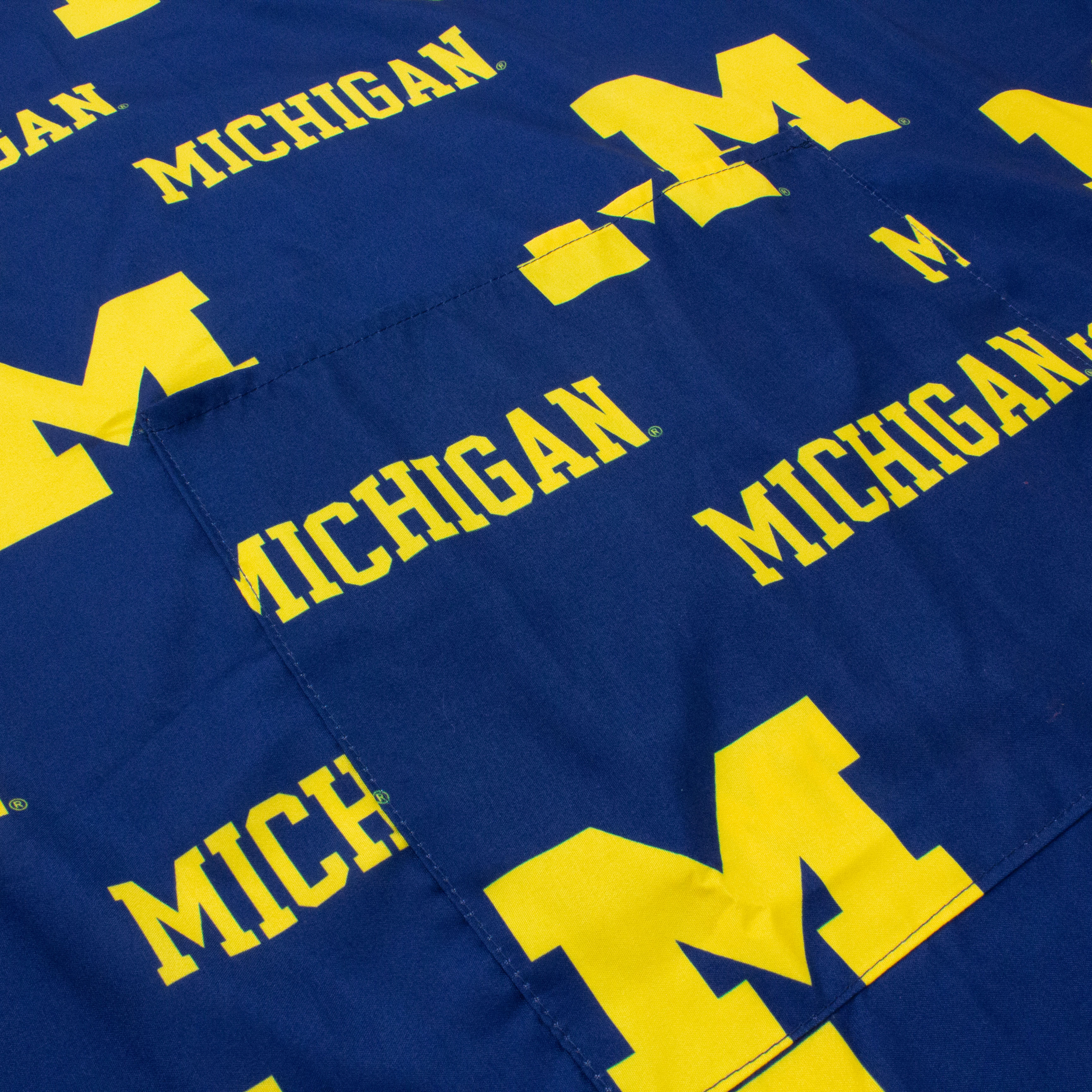 Michigan Wolverines Tailgating or Grilling Apron With 9" Pocket, Fully Adjustable