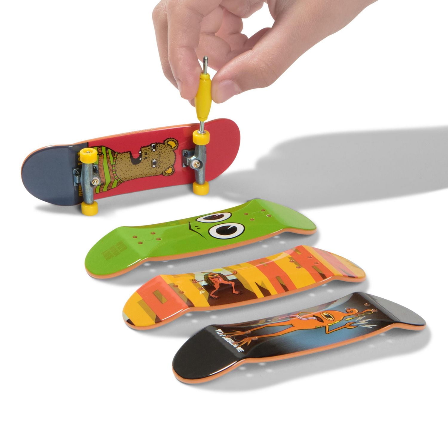 Tech Deck, Ultra DLX Fingerboard 4-Pack, Toy Machine Skateboards, Collectible and Customizable Mini Skateboards, Kids Toys for Ages 6 and up