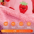 thumbnail image 3 of Sudadera con capucha para niños Giggling Getup Strawberry Sherpa, 3 of 7