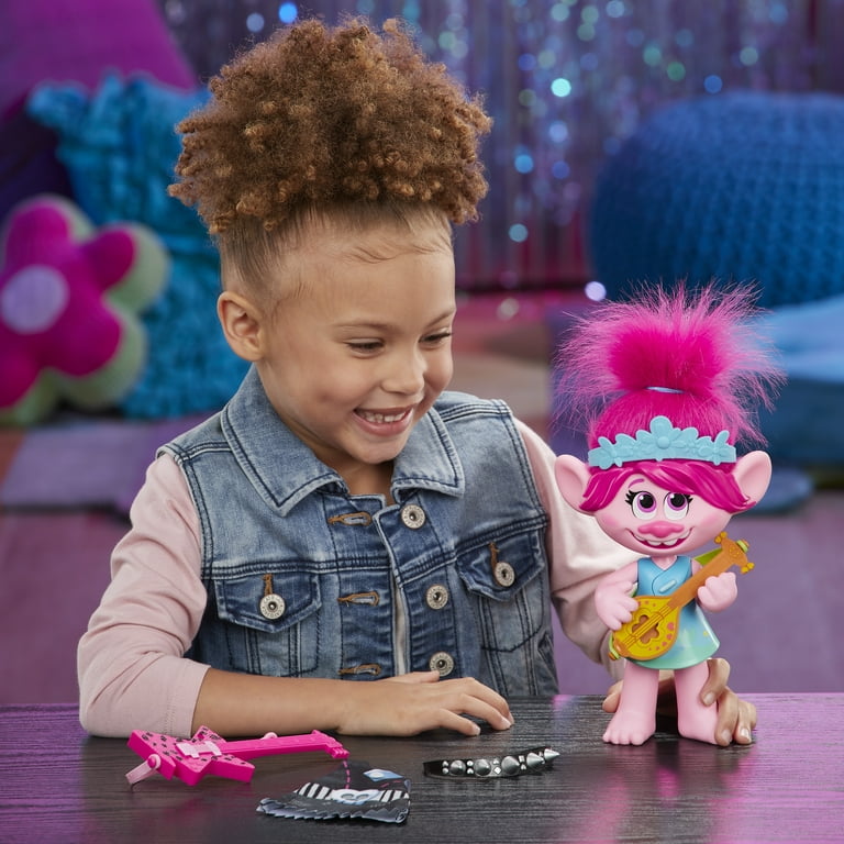 Dreamworks Trolls World Tour Pop-to-Rock Poppy Singing Doll