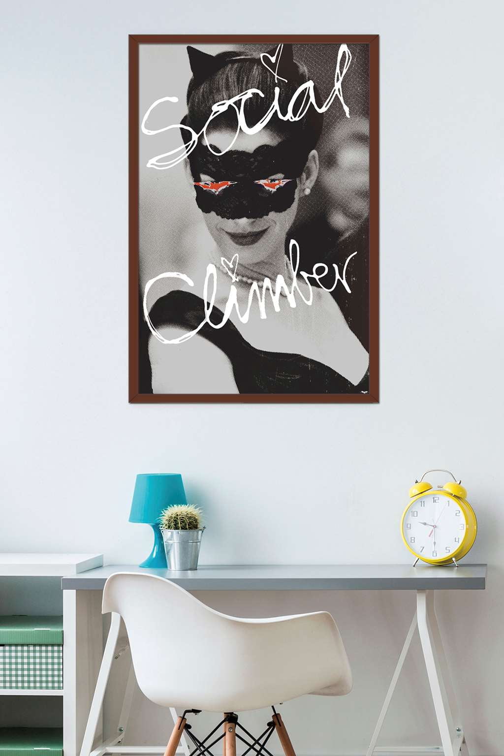 DC Comics Movie - The Dark Knight Rises - Catwoman - Social Climber Wall Poster, 22.375" x 34", Framed
